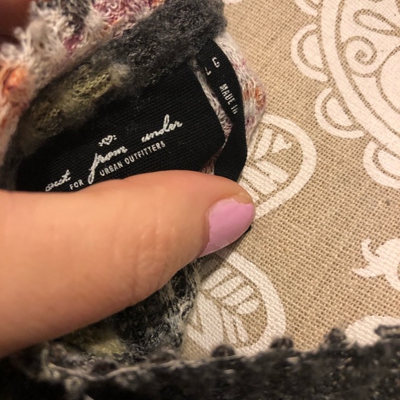 EUC Waffle Plush Knit Oversized Top - Picture 4 of 8